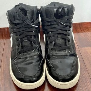 NIKE BLACK/WHITE EBERNON MID DUNKS SNEAKERS Unisex Sz 8 STYLE AQ1778-001
